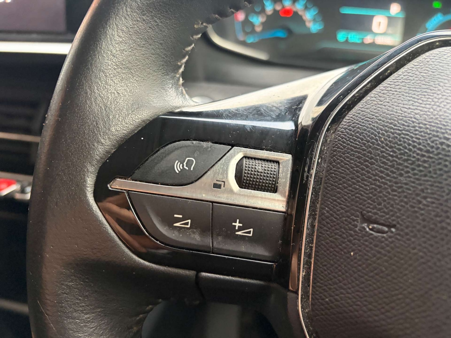 Used Peugeot 2008 2022 for sale - 77261426: Photo 29