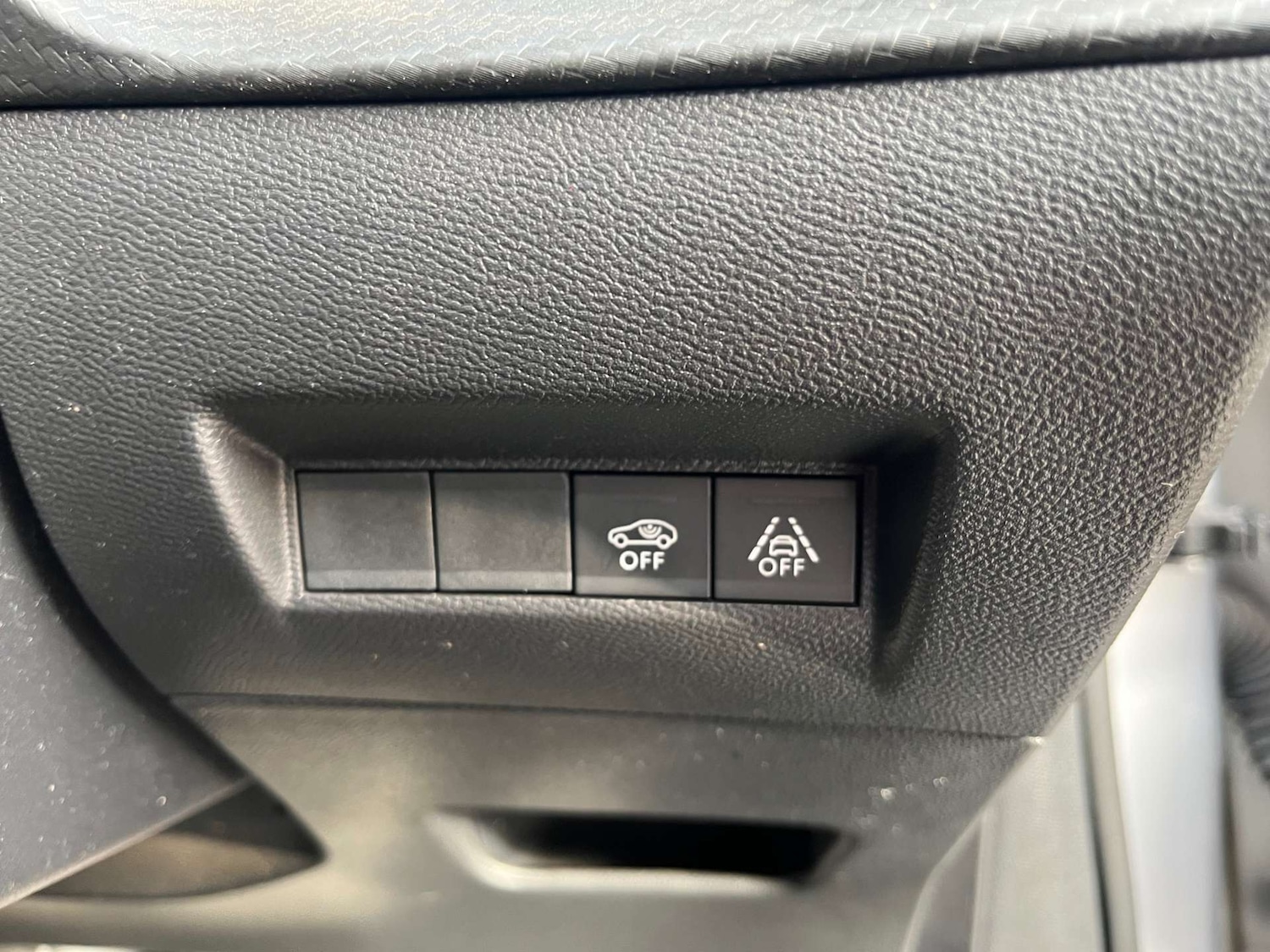 Used Peugeot 208 2020 for sale - 76322860: Photo 24