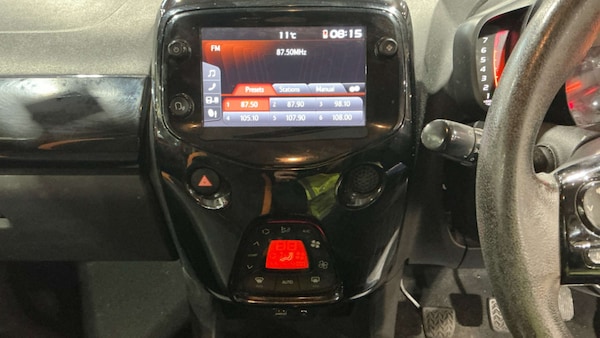 Used Toyota AYGO 2019 for sale - 76210015: Photo 11