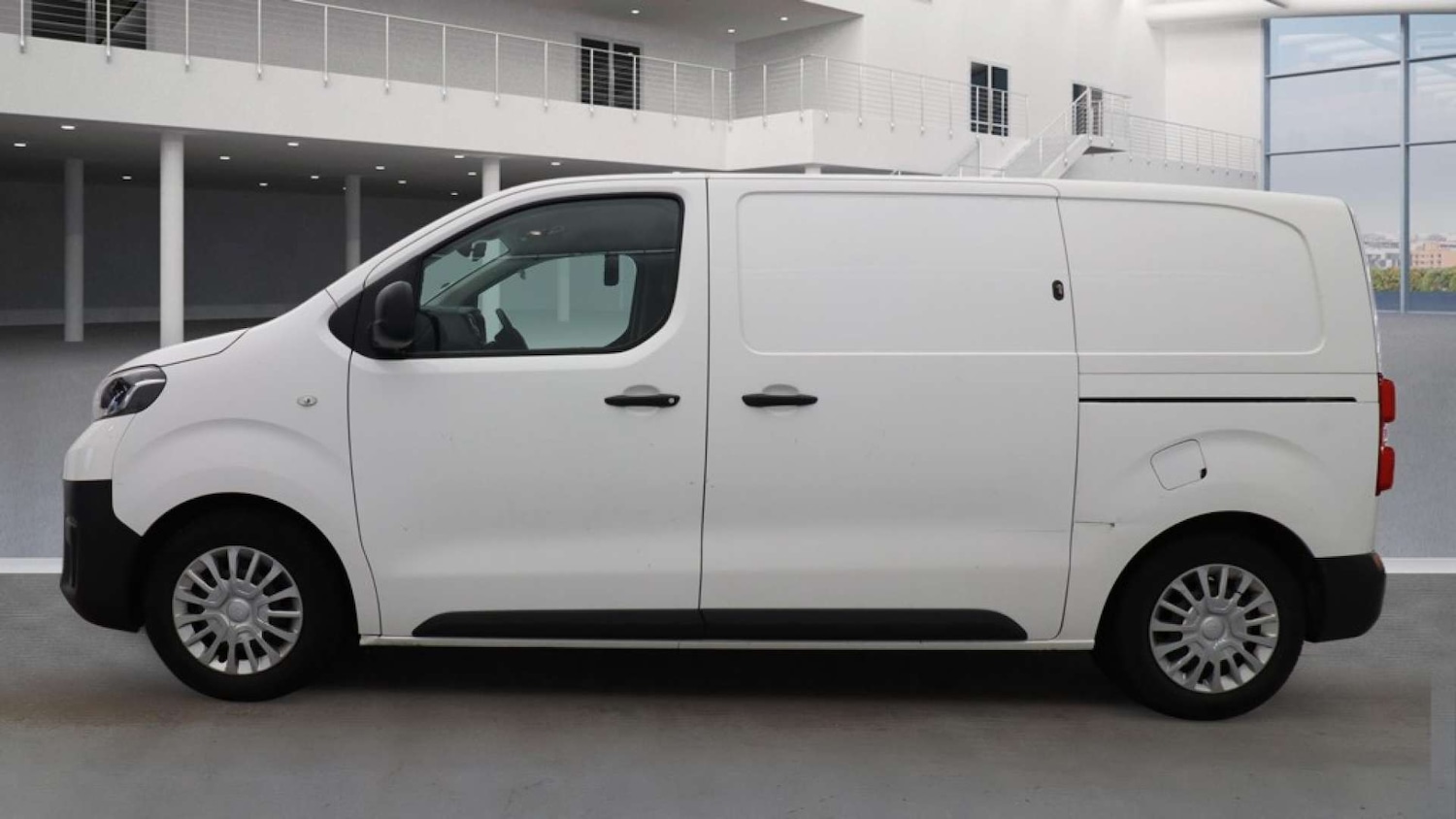 Used Toyota ProAce 2021 for sale - 77750345: Photo 6