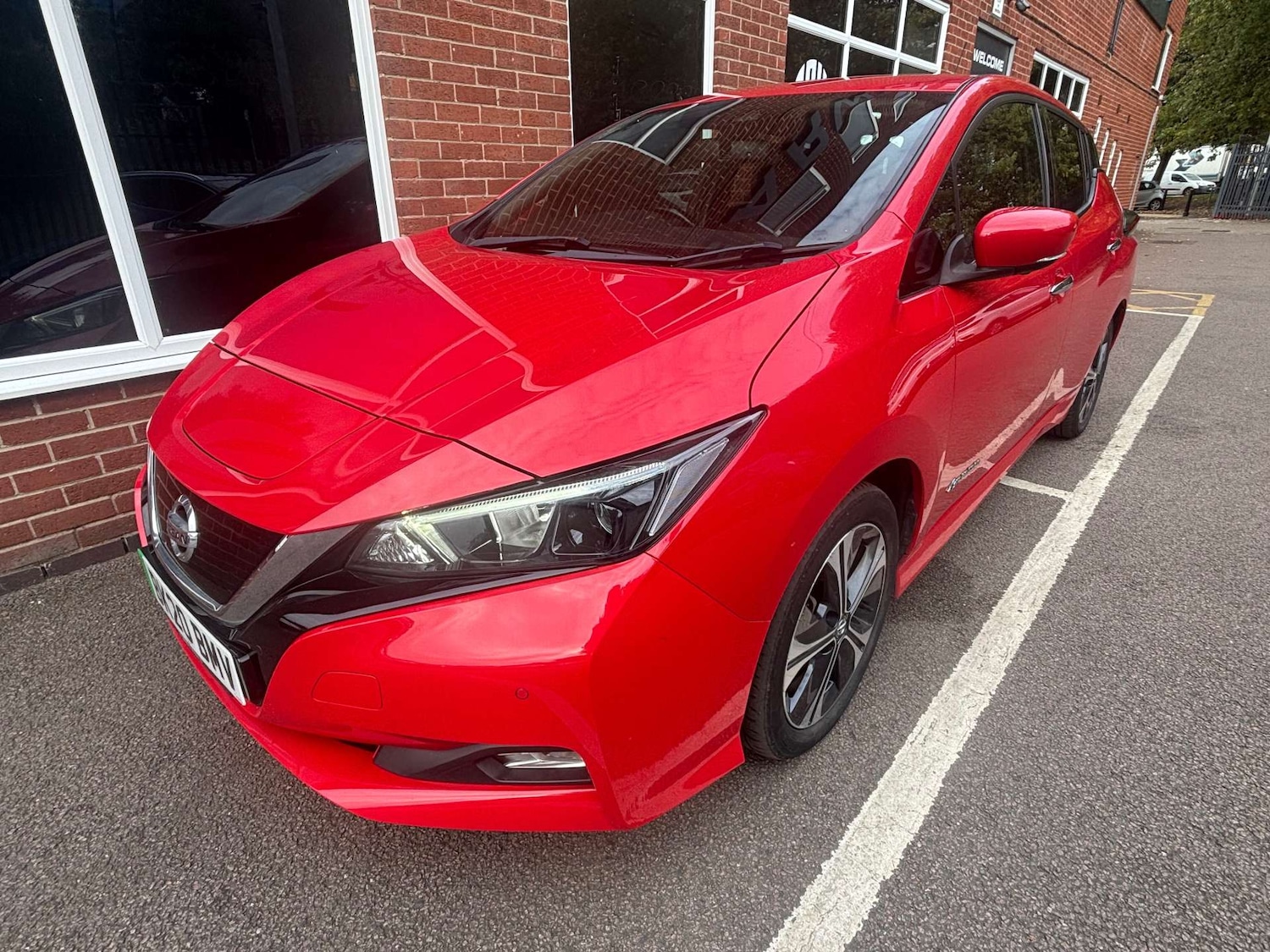Used Nissan Leaf 2020 for sale - 76143242: Photo 4