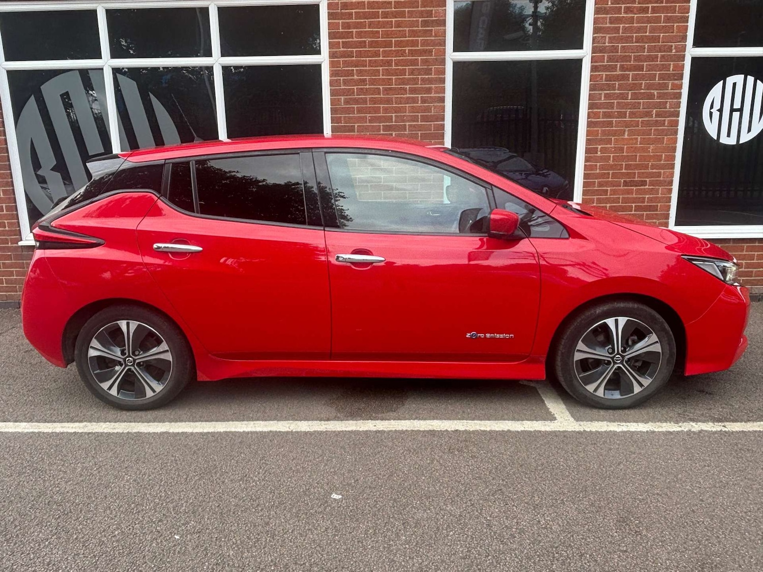 Used Nissan Leaf 2020 for sale - 76143242: Photo 5