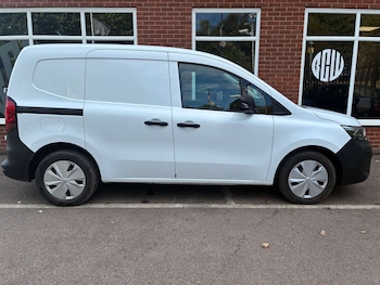 Used Nissan Other 2024 for sale - 79232028: Photo
