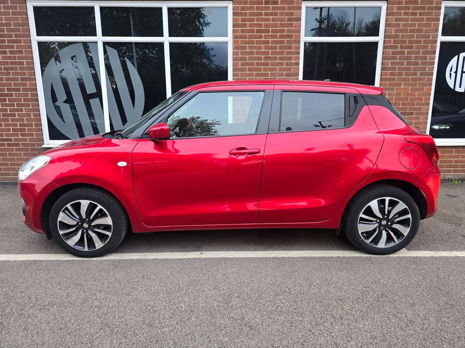 Used Suzuki Swift 2020 for sale - 76404371: Photo 4