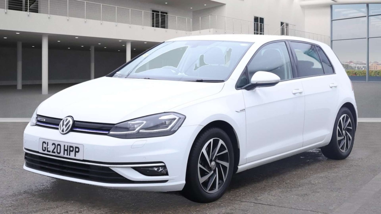 Used Volkswagen Golf 2020 for sale - 76414862: Photo 2