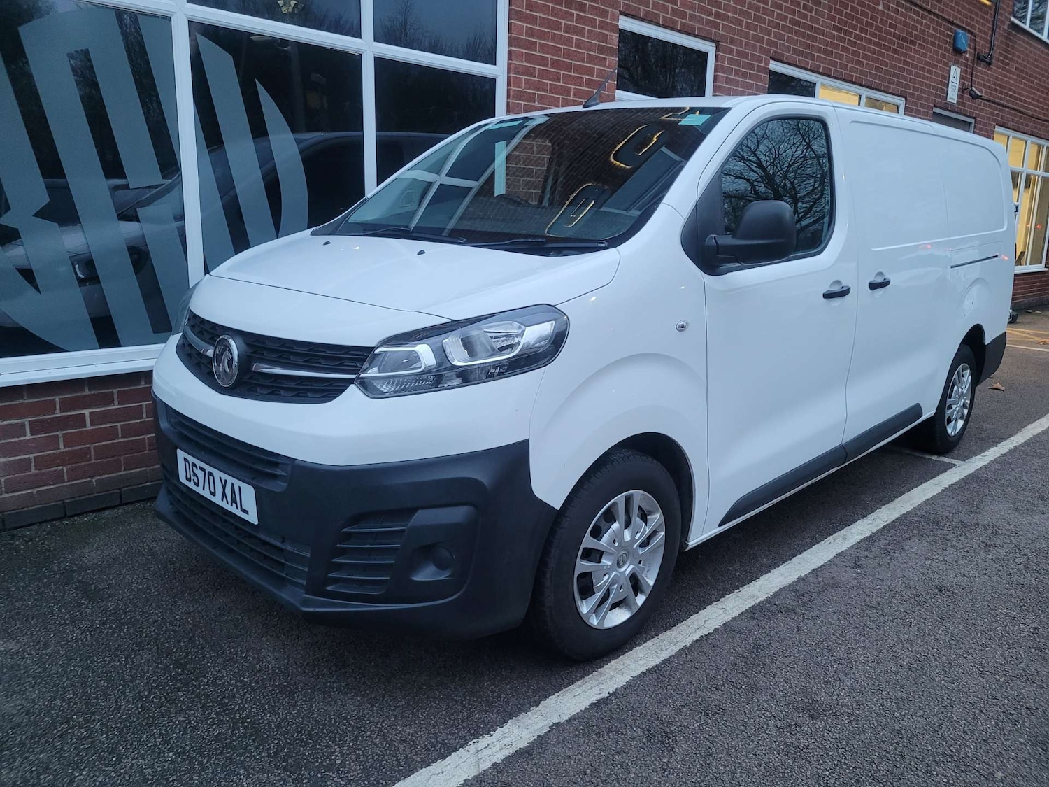 Used Vauxhall Vivaro 2020 for sale - 76277700: Photo 2