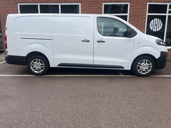 Used Vauxhall Vivaro 2020 for sale - 76277700: Photo 2