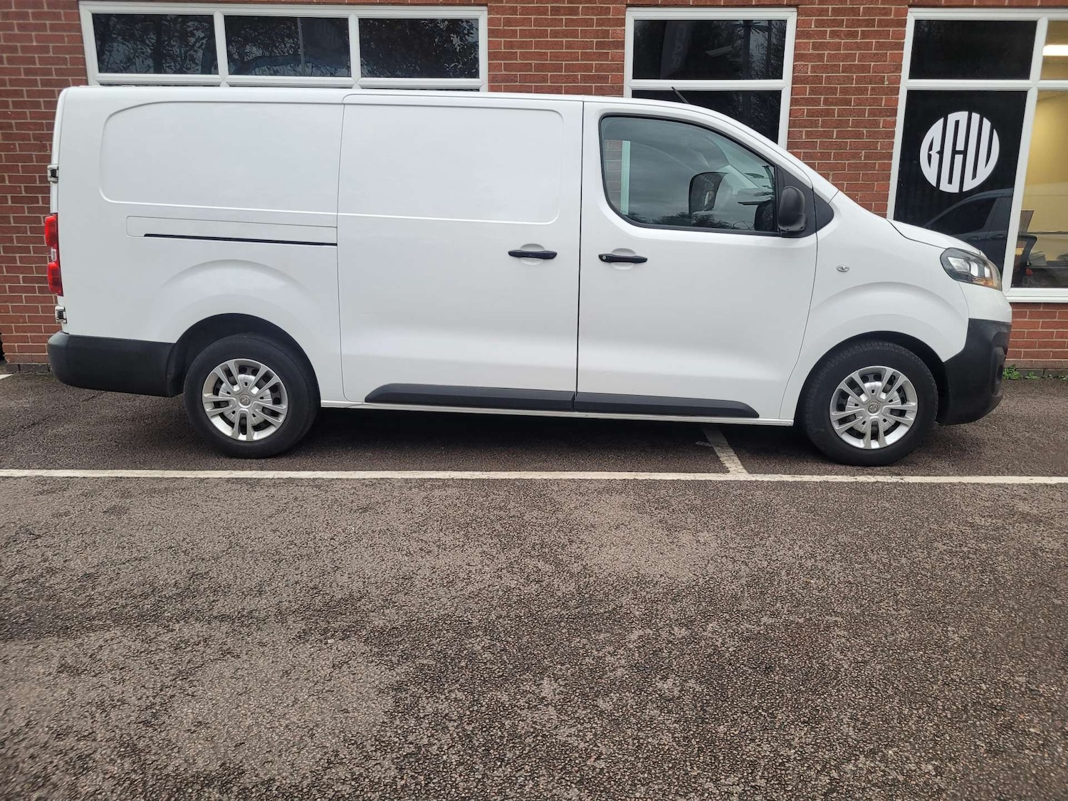 Used Vauxhall Vivaro 2020 for sale - 76277700: Photo 4