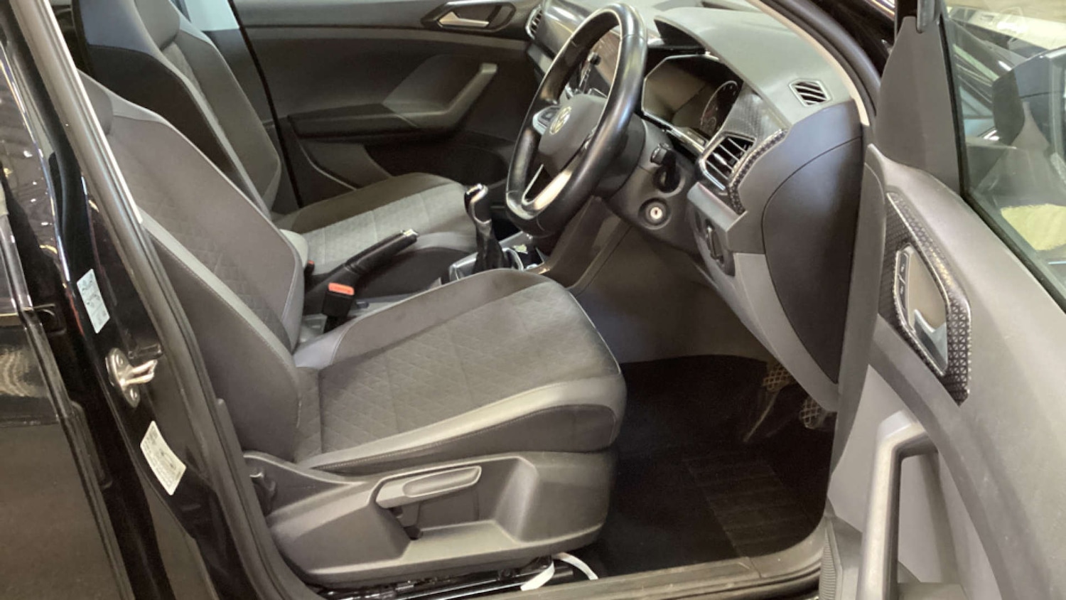 Used Volkswagen T-Cross 2021 for sale - 76412600: Photo 9