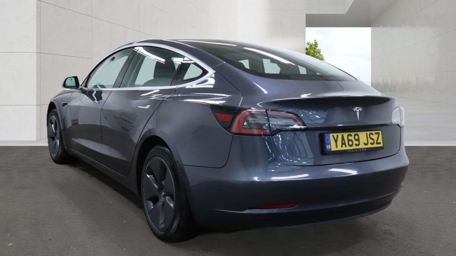 Used Tesla Model 3 2019 for sale - 78169360: Photo 3