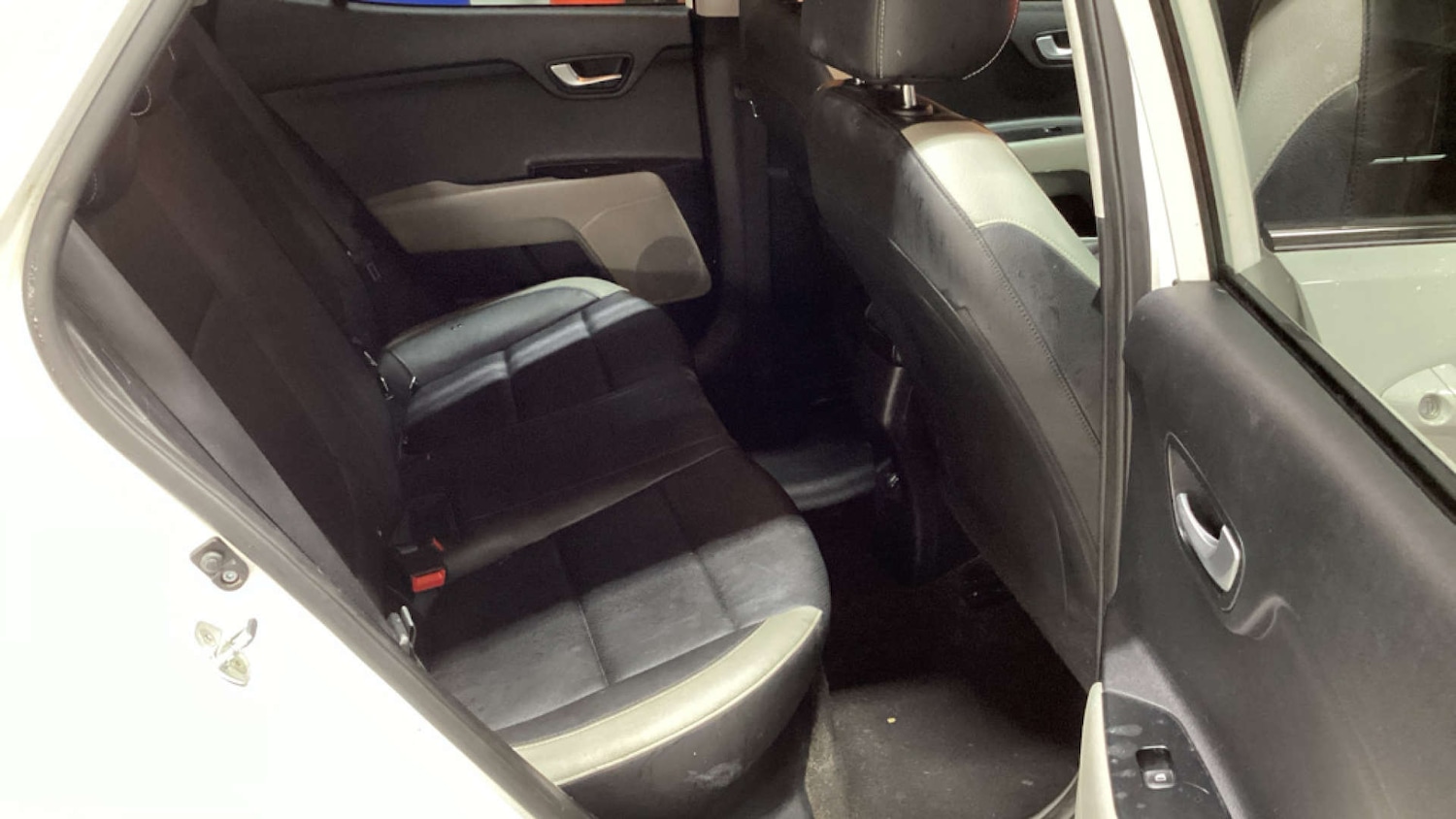 Used Kia Stonic 2020 for sale - 77423717: Photo 8