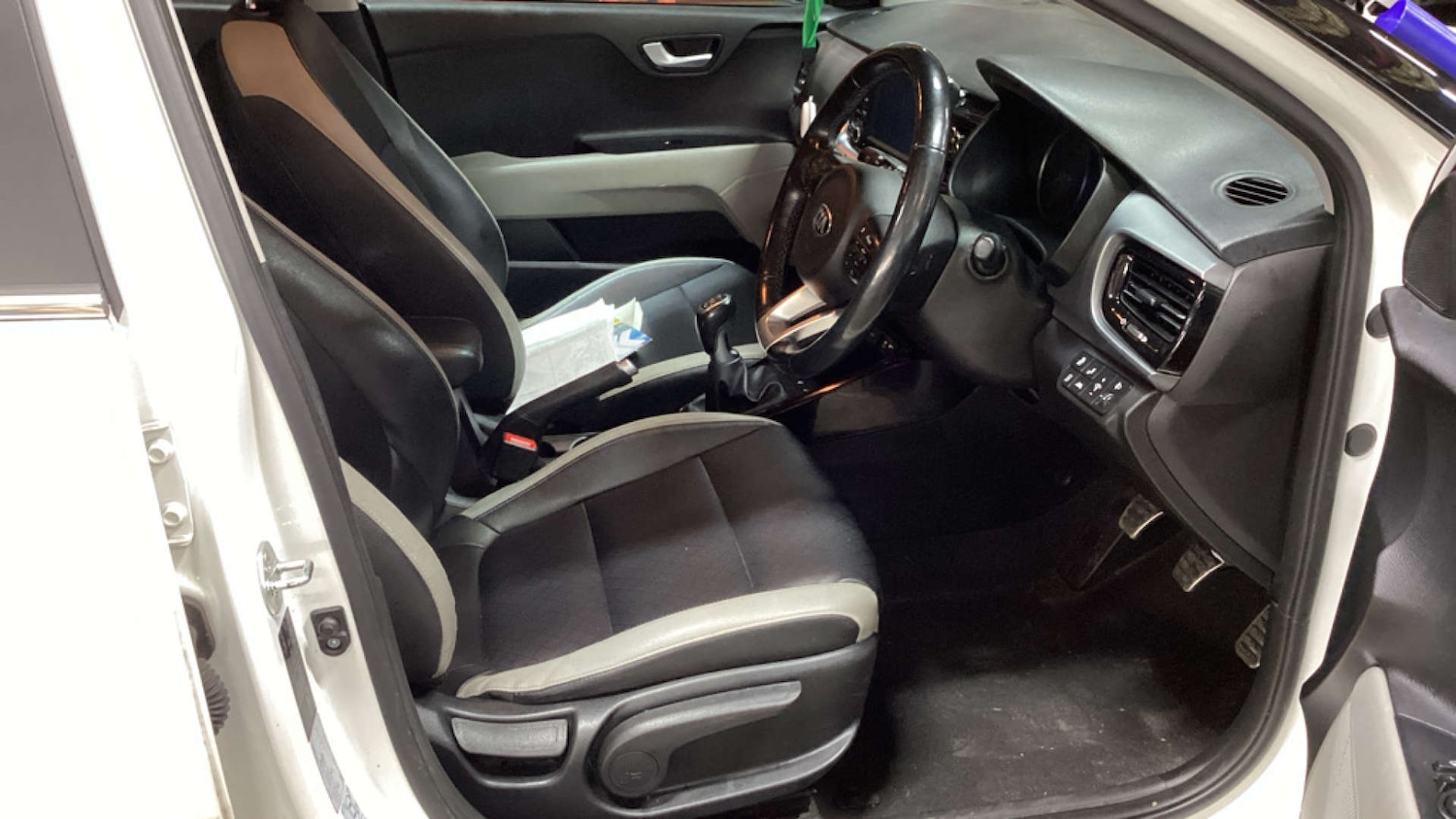 Used Kia Stonic 2020 for sale - 77423717: Photo 9