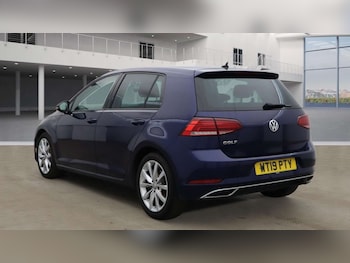 Used Volkswagen Golf 2019 for sale - 75807391: Photo