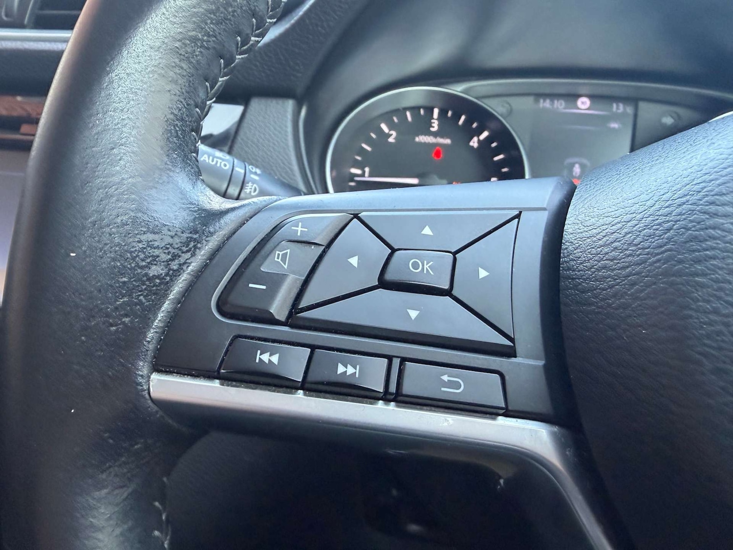 Used Nissan Qashqai 2018 for sale - 77953414: Photo 30