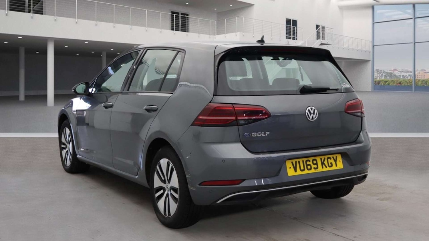 Used Volkswagen Golf 2019 for sale - 77409773: Photo 3