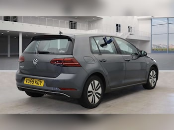 Used Volkswagen Golf 2019 for sale - 77409773: Photo