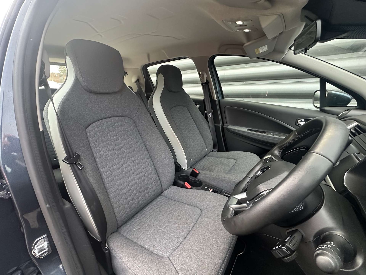 Used Renault Zoe 2021 for sale - 76923105: Photo 29