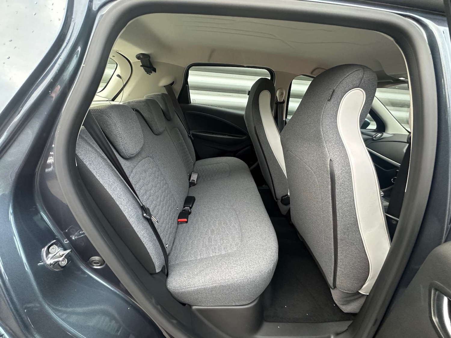 Used Renault Zoe 2021 for sale - 76923105: Photo 30