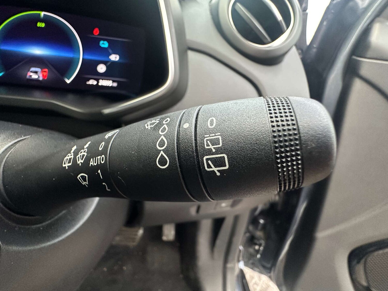 Used Renault Zoe 2021 for sale - 76923105: Photo 32