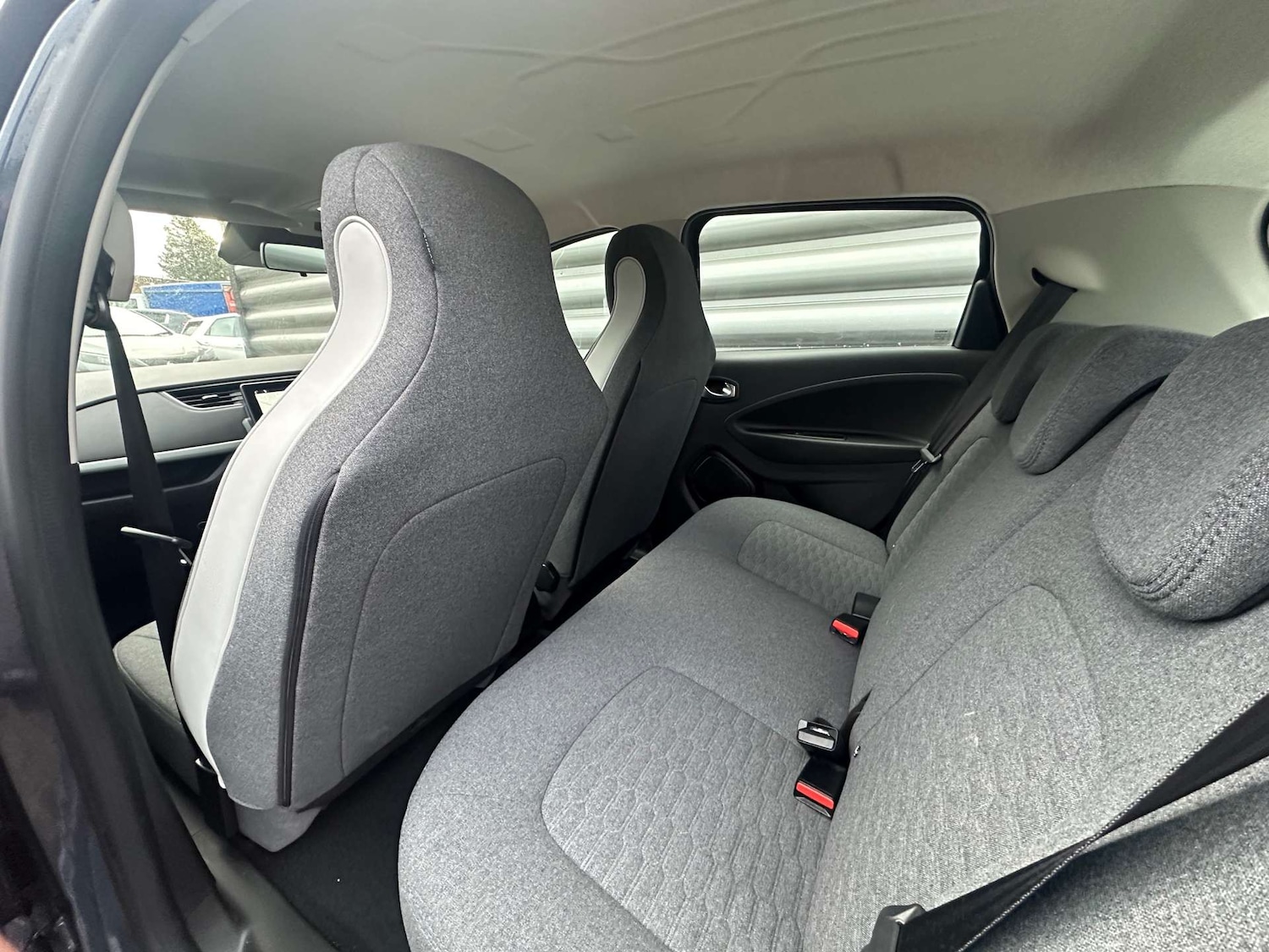 Used Renault Zoe 2021 for sale - 76923105: Photo 34