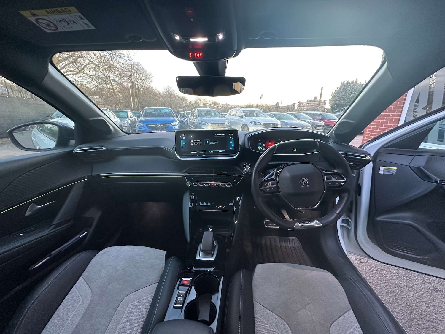 Used Peugeot 208 2021 for sale - 77601960: Photo 12