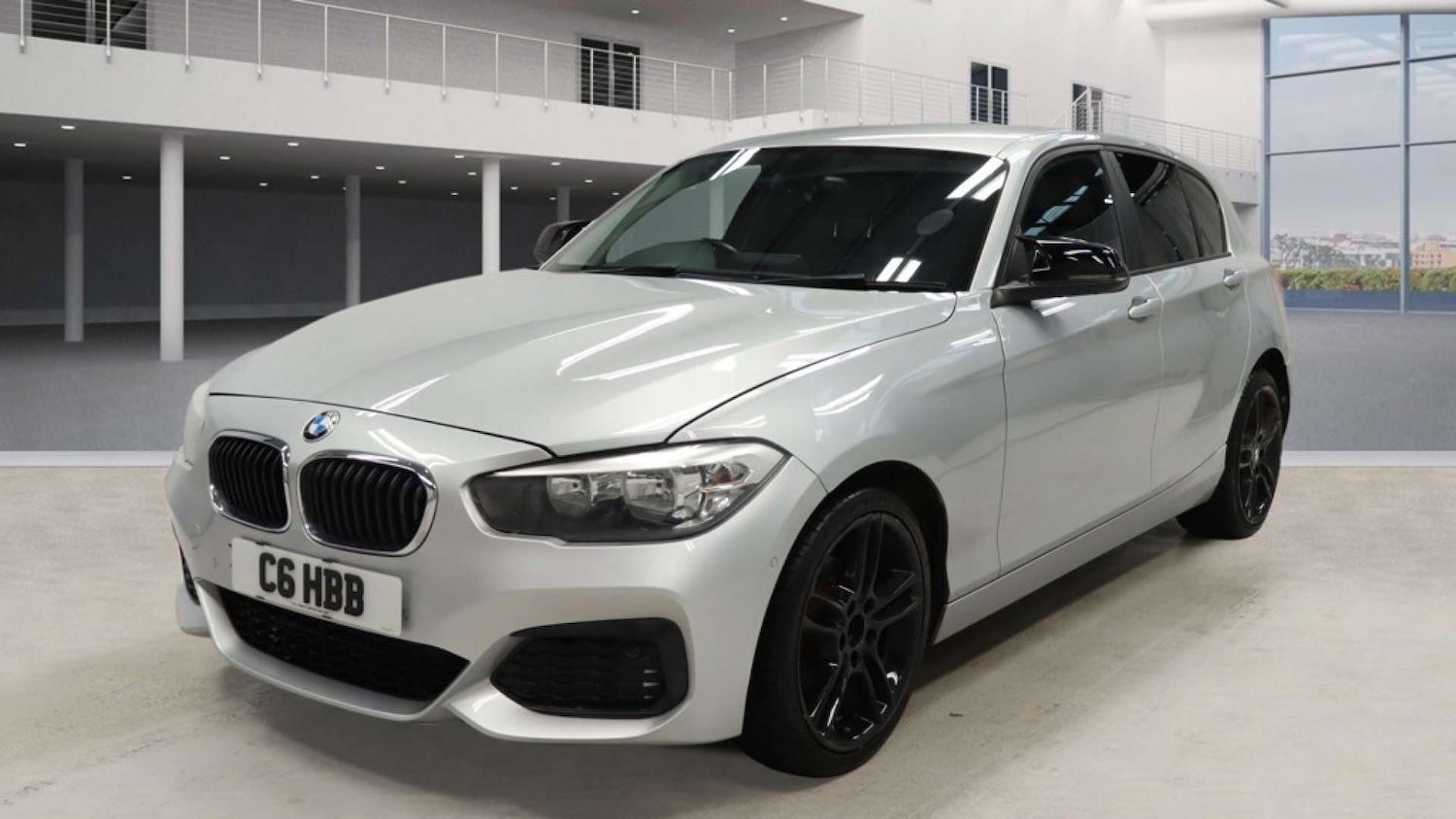 Used BMW 1 Series 2018 for sale - 77189553: Photo 2