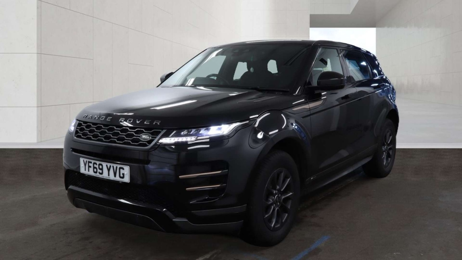 Used Land Rover Range Rover Evoque 2019 for sale - 78112452: Photo 2