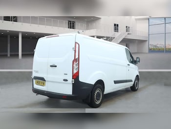 Used Ford Transit Custom 2018 for sale - 77045749: Photo