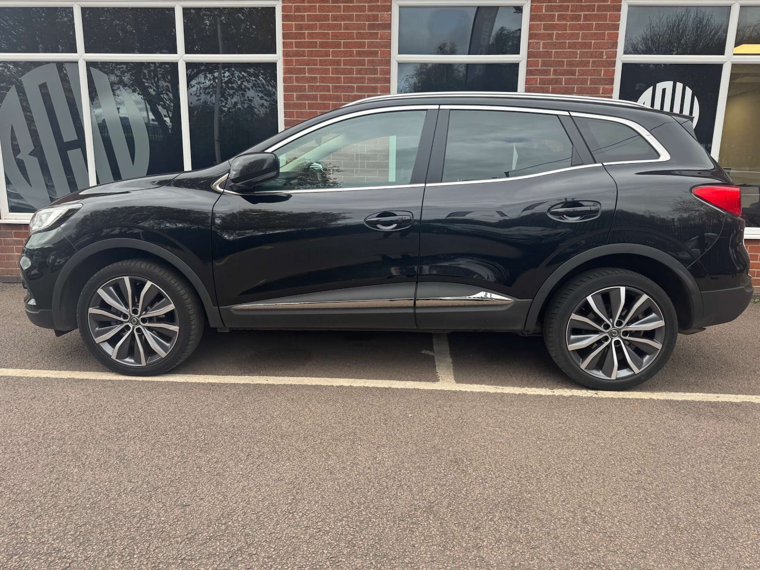 Used Renault Kadjar 2019 for sale - 76698049: Photo 2