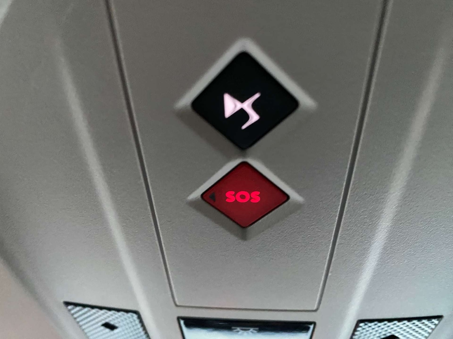 Used DS Automobiles DS 3 Crossback 2020 for sale - 76560177: Photo 36