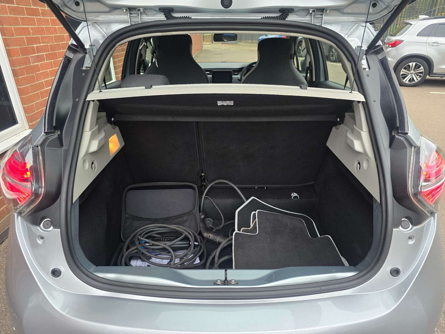 Used Renault Zoe 2021 for sale - 76277826: Photo 11