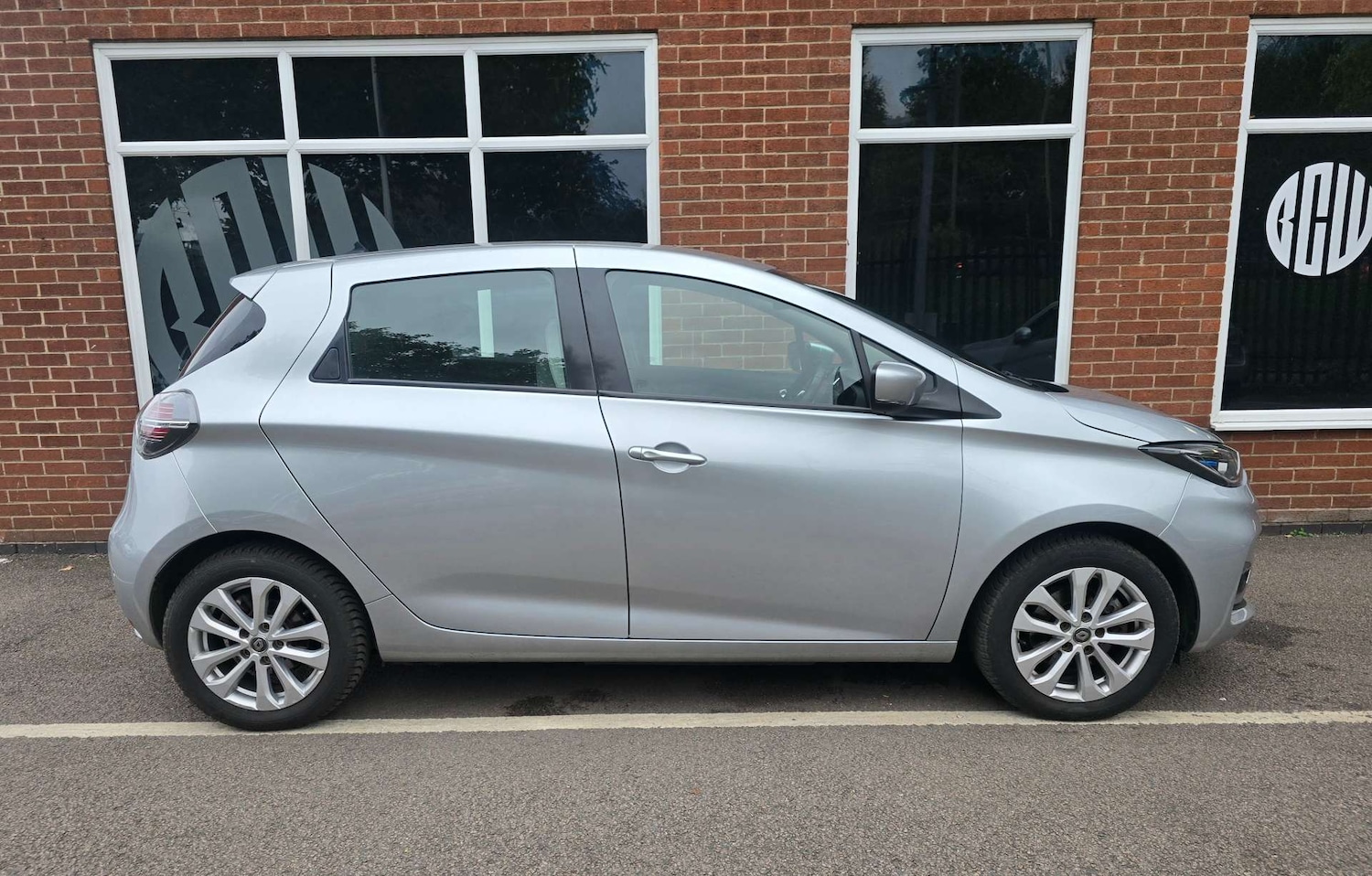 Used Renault Zoe 2021 for sale - 76277826: Photo 2