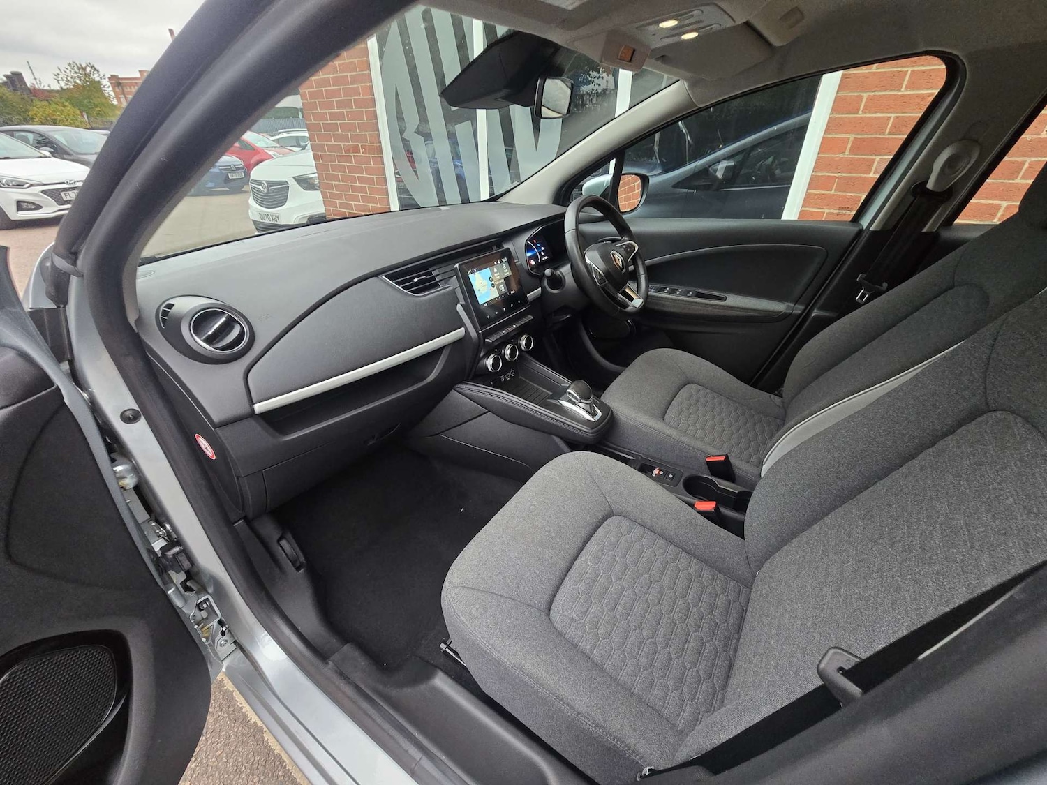 Used Renault Zoe 2021 for sale - 76277826: Photo 25