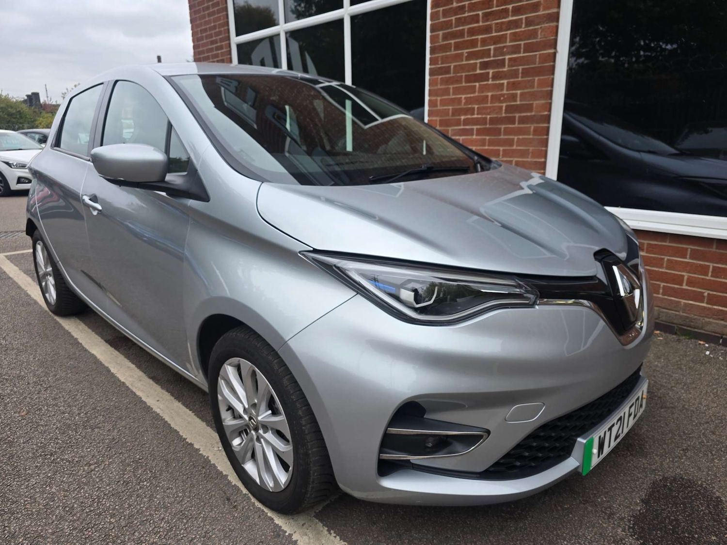 Used Renault Zoe 2021 for sale - 76277826: Photo 4
