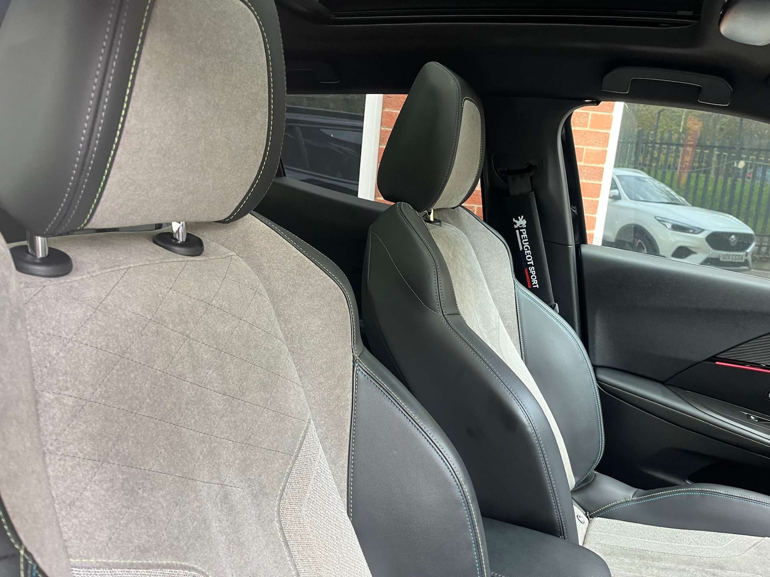 Used Peugeot 2008 2021 for sale - 76345010: Photo 12