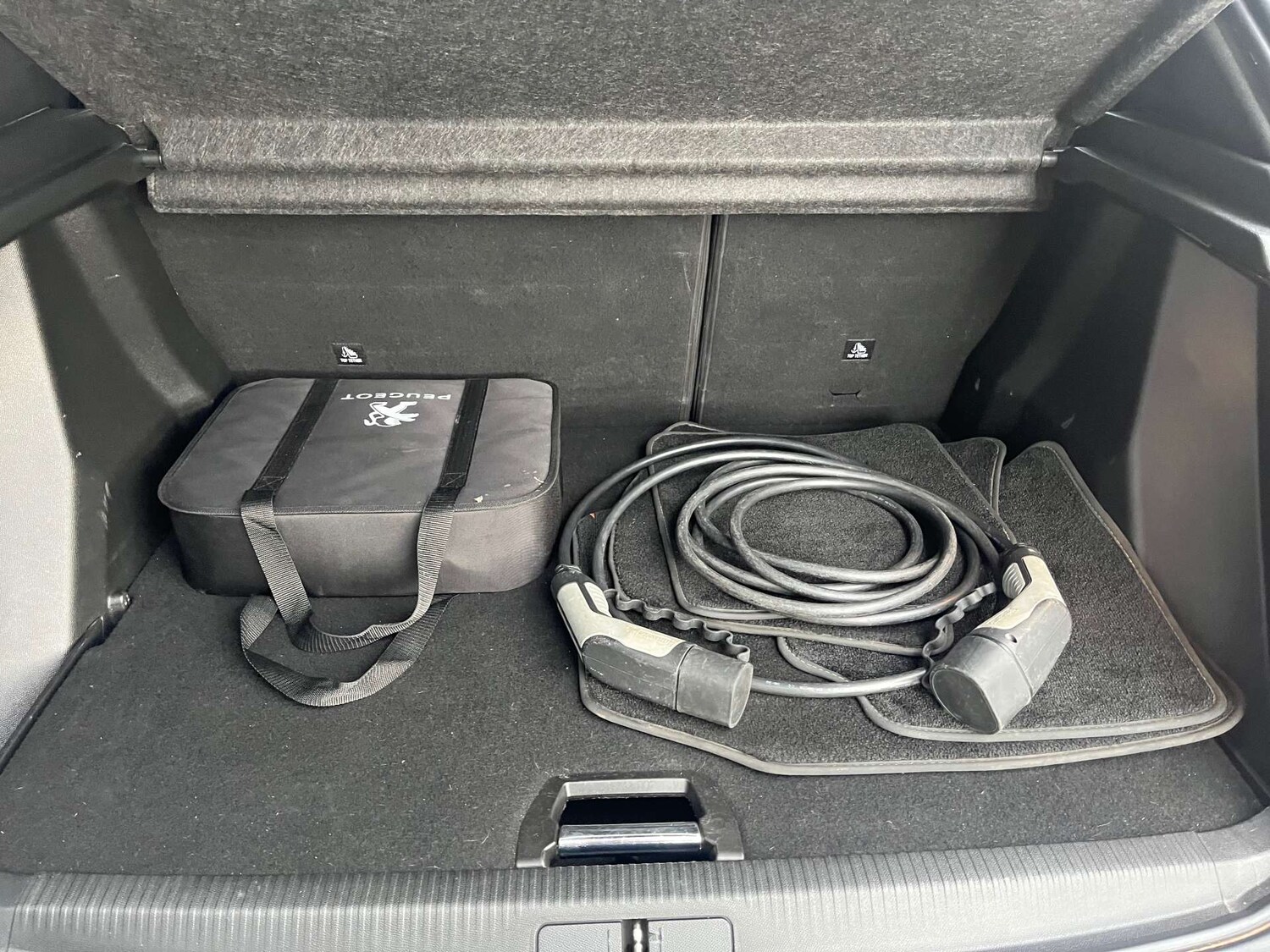 Used Peugeot 2008 2021 for sale - 76345010: Photo 16