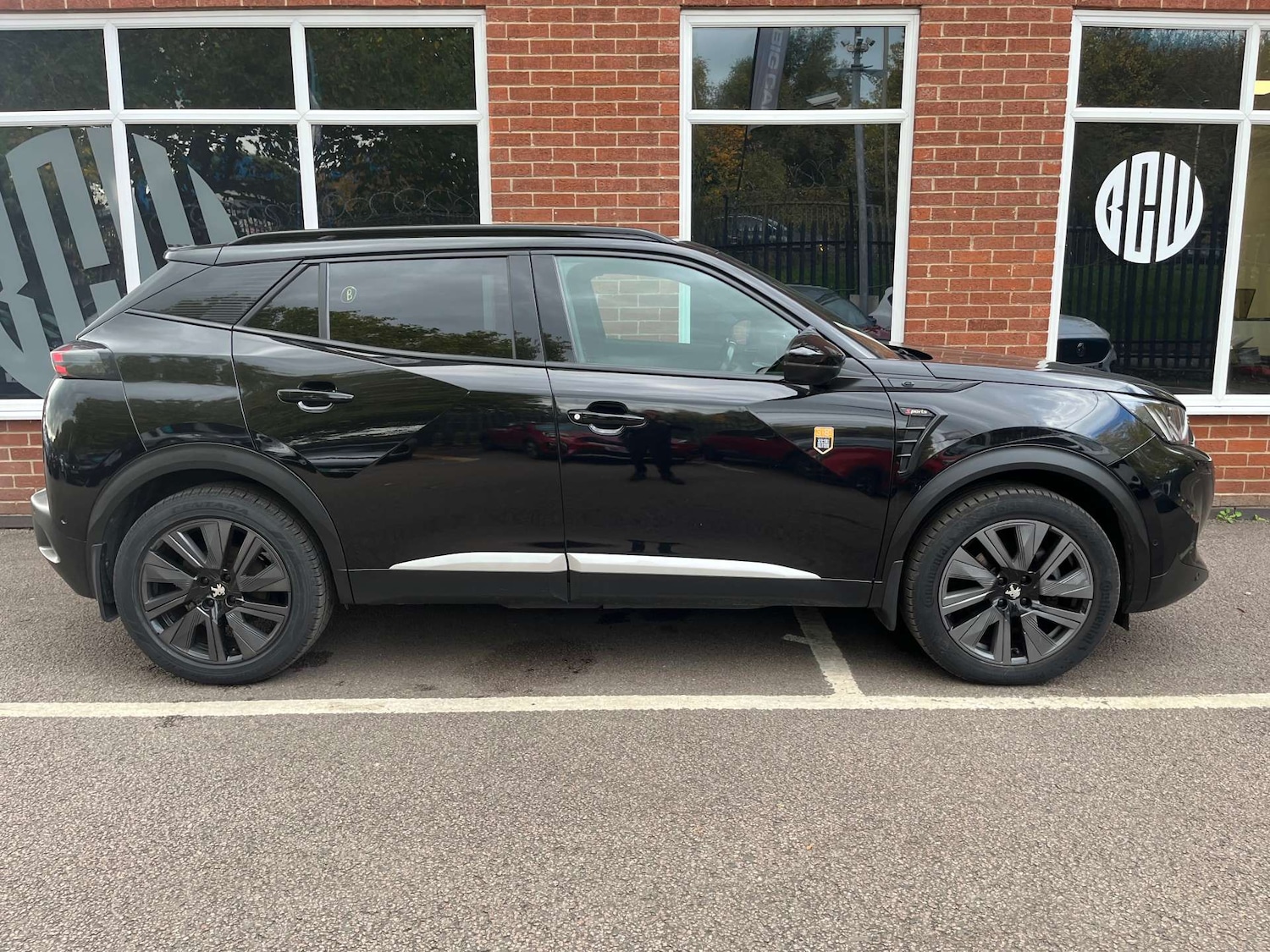 Used Peugeot 2008 2021 for sale - 76345010: Photo 2