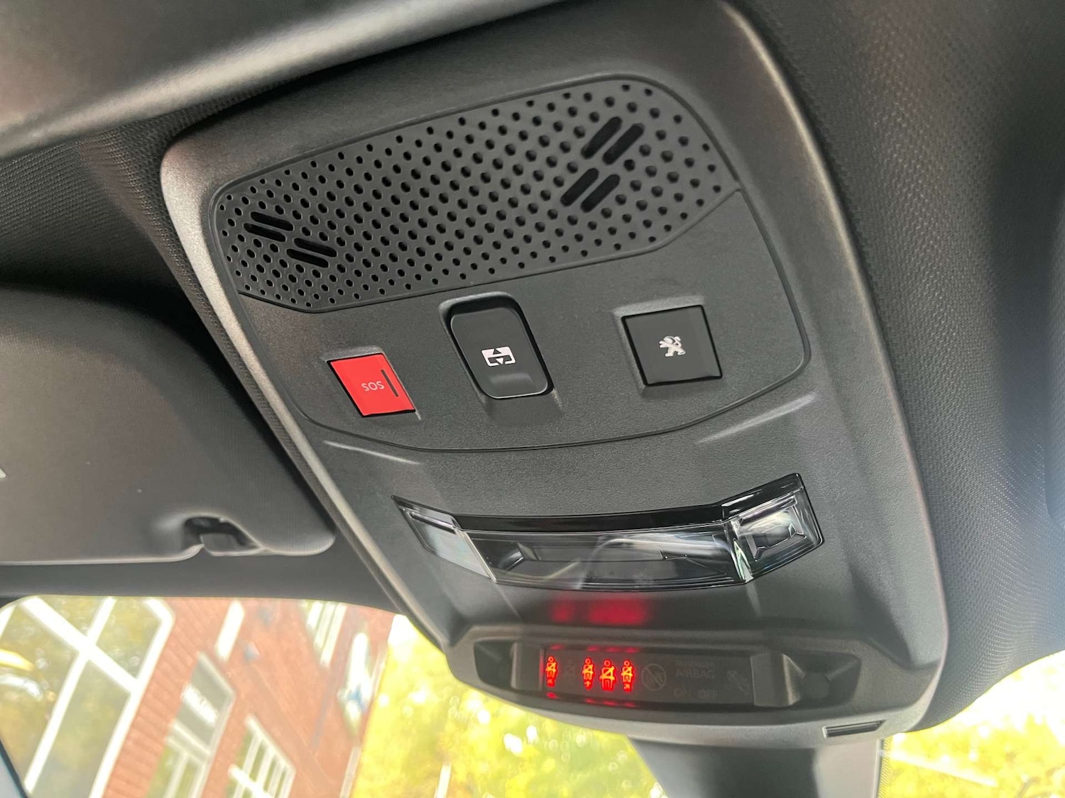 Used Peugeot 2008 2021 for sale - 76345010: Photo 31