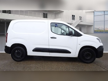 Used Citroen Berlingo 2020 for sale - 76946101: Photo