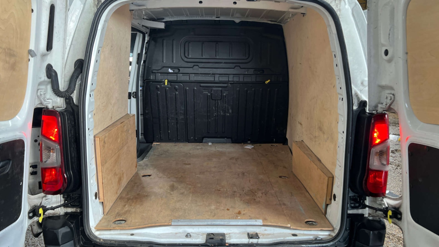 Used Citroen Berlingo 2020 for sale - 76946101: Photo 4