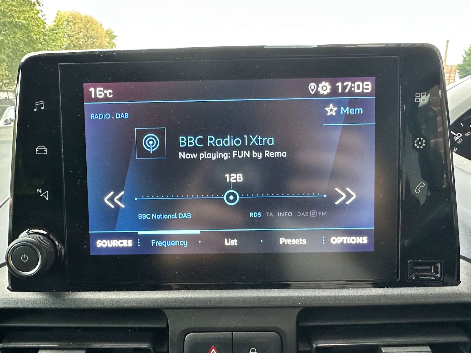 Used Peugeot Rifter 2019 for sale - 76277791: Photo 18