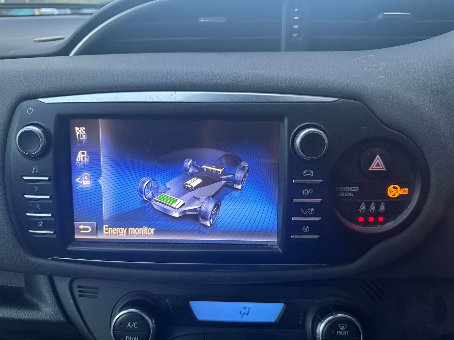 Used Toyota Yaris 2018 for sale - 76402686: Photo 15