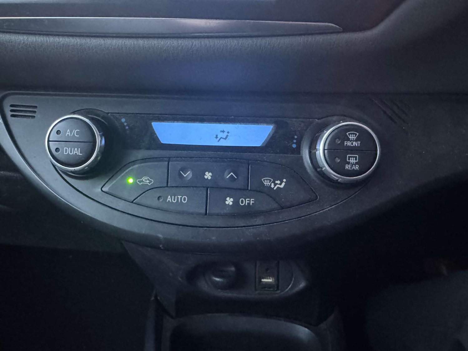 Used Toyota Yaris 2018 for sale - 76402686: Photo 16