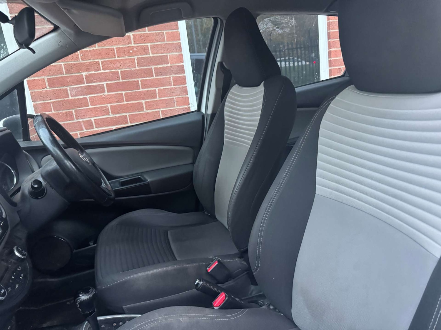 Used Toyota Yaris 2018 for sale - 76402686: Photo 19