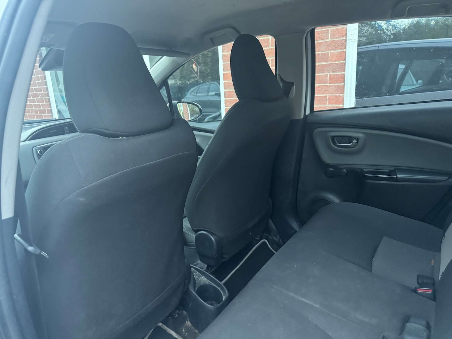 Used Toyota Yaris 2018 for sale - 76402686: Photo 20