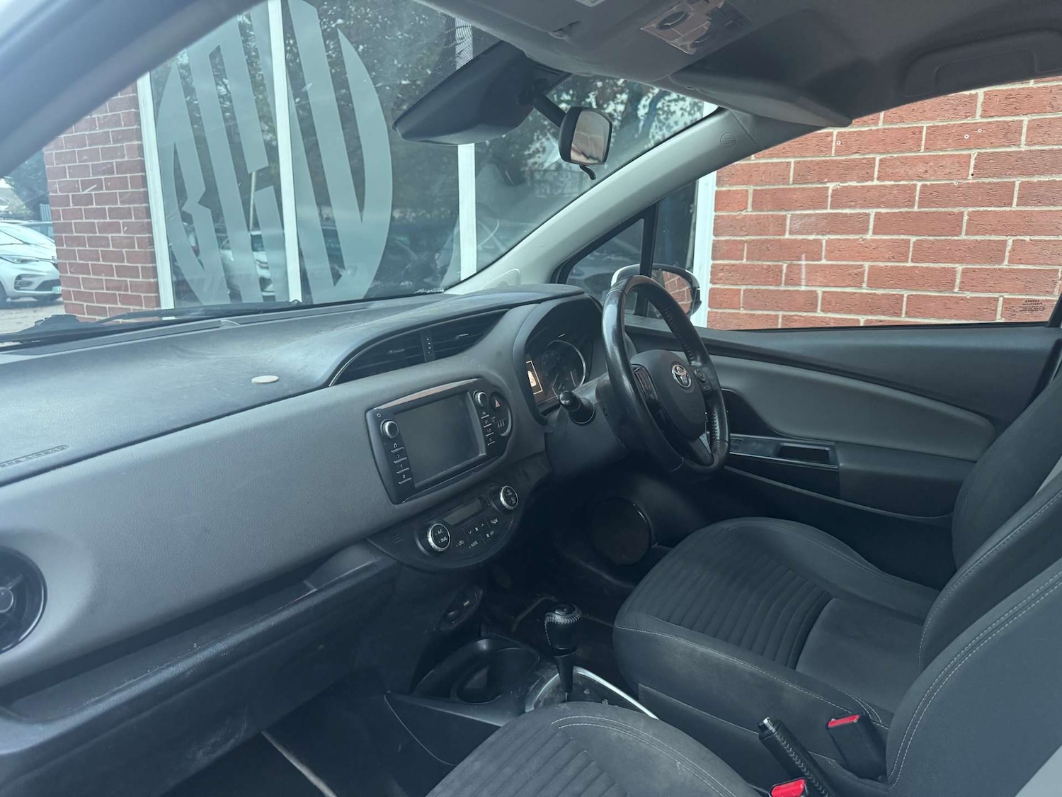 Used Toyota Yaris 2018 for sale - 76402686: Photo 22