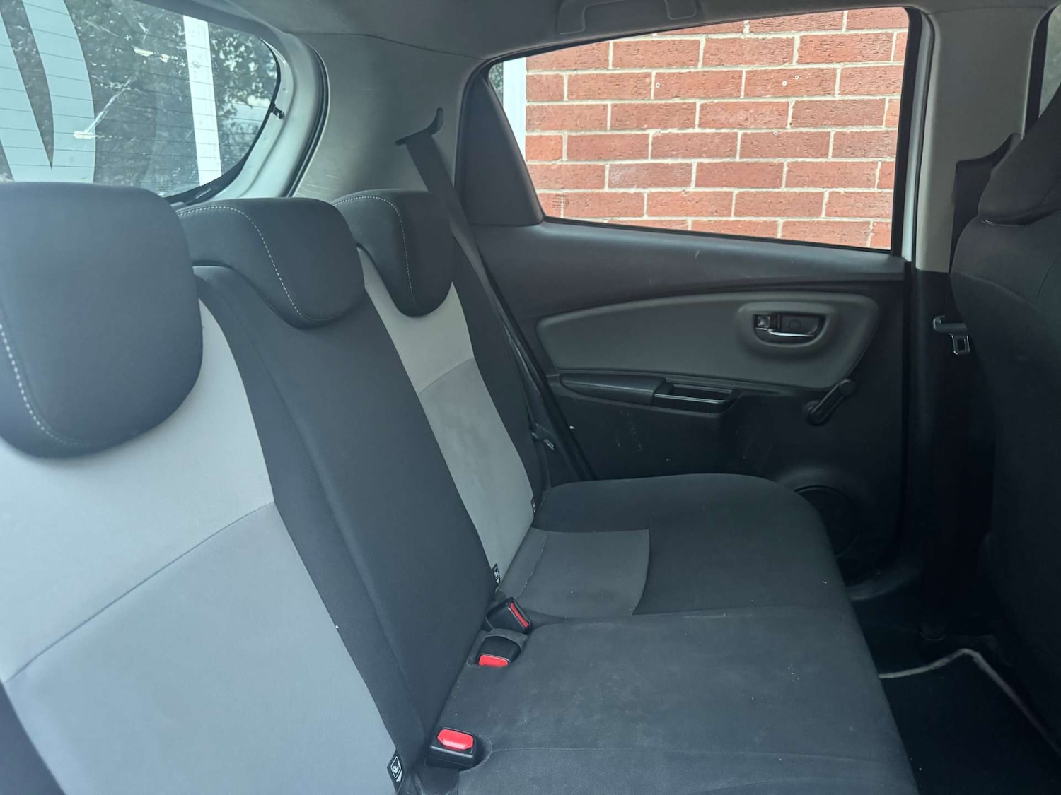 Used Toyota Yaris 2018 for sale - 76402686: Photo 24