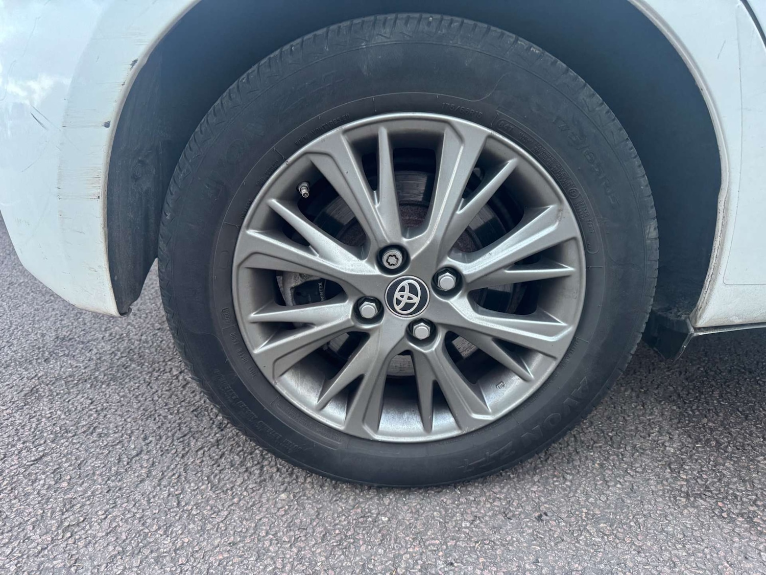 Used Toyota Yaris 2018 for sale - 76402686: Photo 25