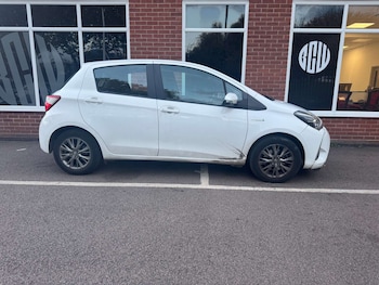 Used Toyota Yaris 2018 for sale - 76402686: Photo