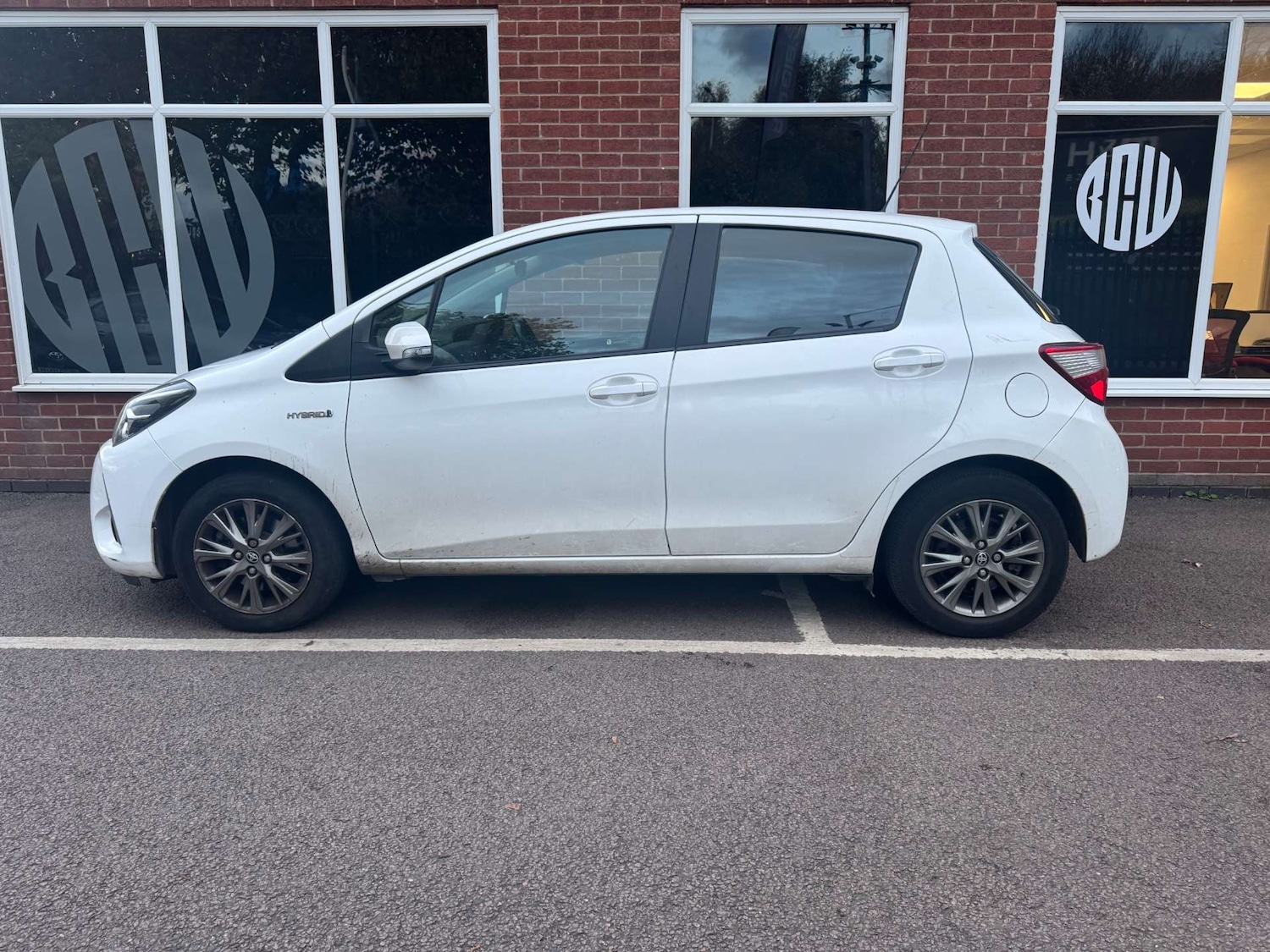 Used Toyota Yaris 2018 for sale - 76402686: Photo 3